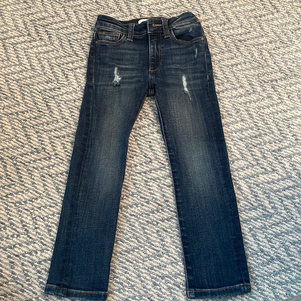 DL1961 Chloe skinny jeans size 4 girls. Button fly. 5 pocket. Pet and smoke free